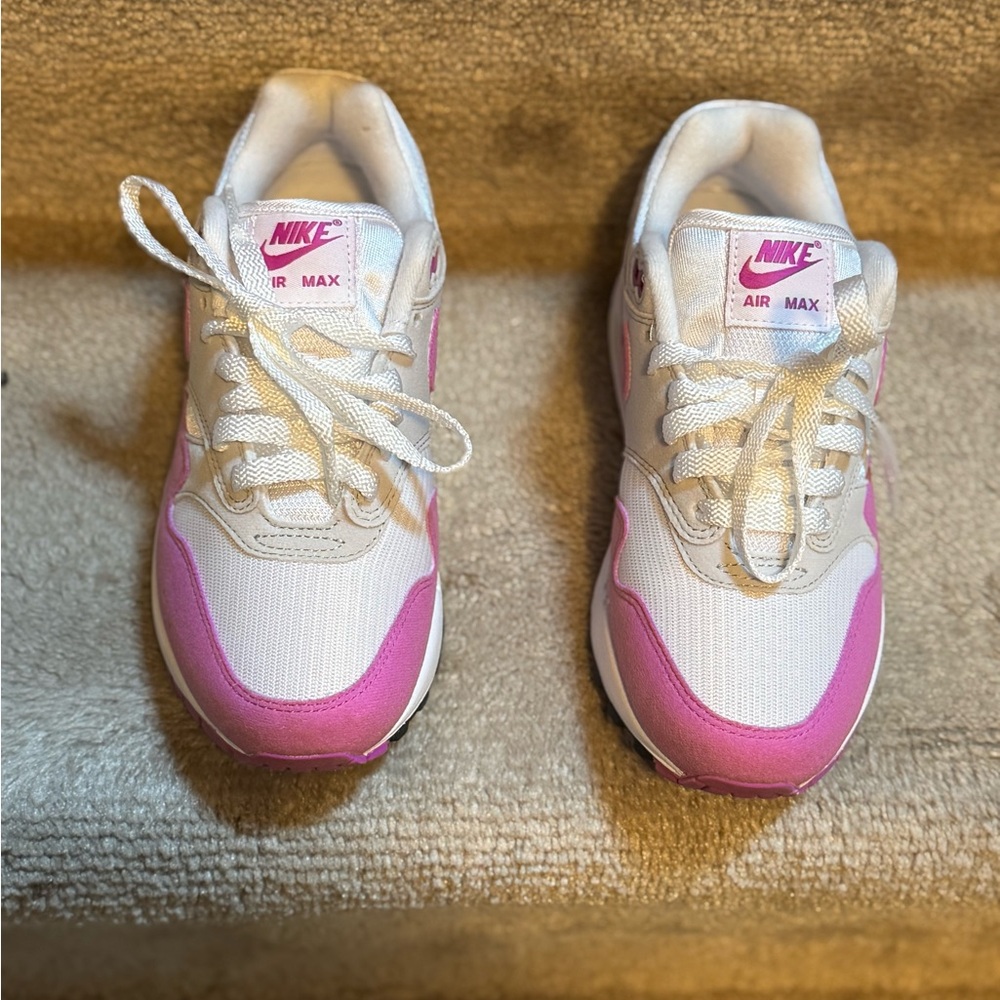 Nike Air Max White and Pink Athletic Shoes